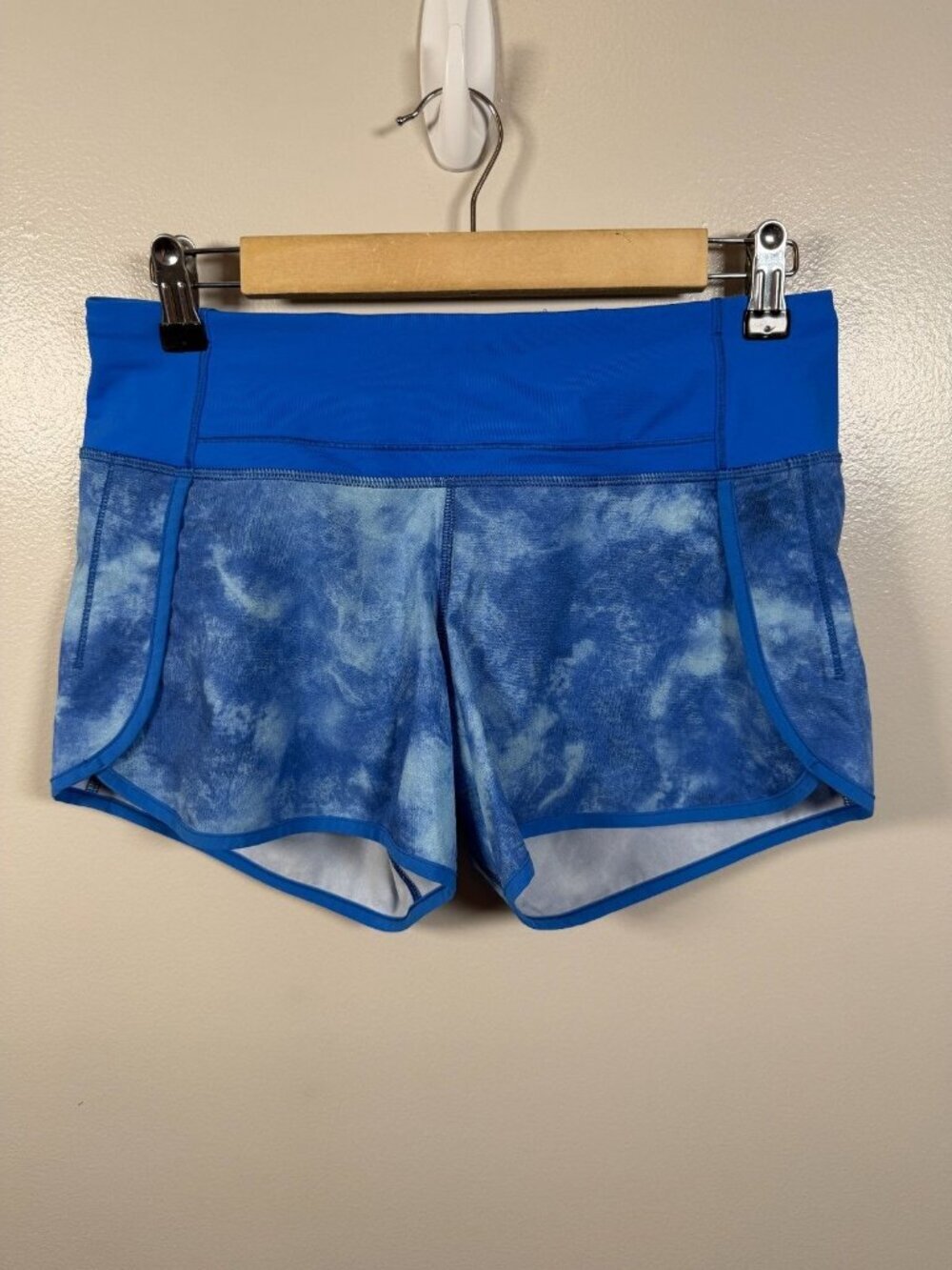 Lululemon Run Times Shorts Size 4 Tidal Trip Dream Blue Running Workout Lined